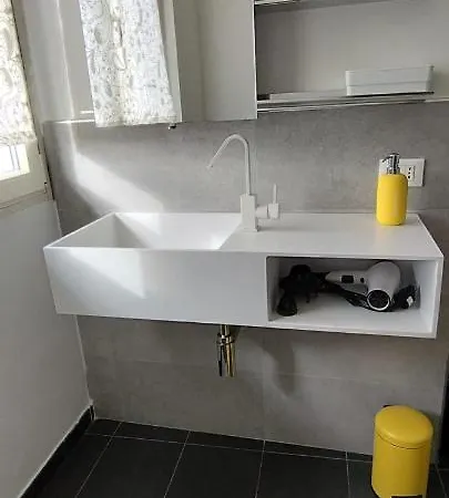 Mercadante Πανσιόν *